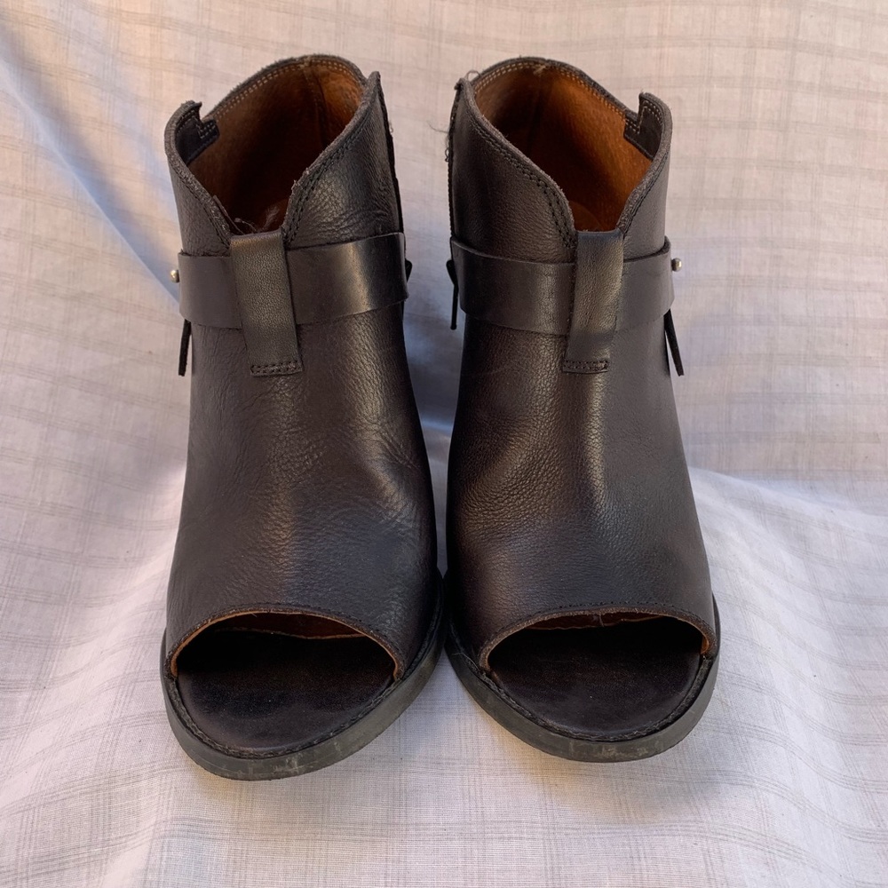 Super cool peep toe sandals - Picture 2 of 5